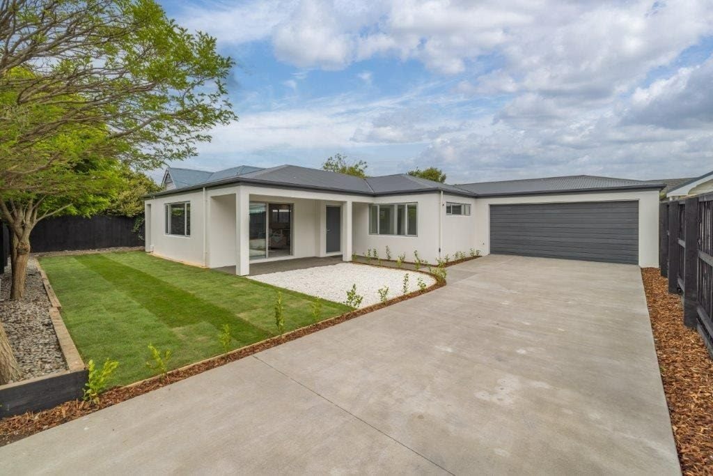 54 Edward Avenue, Edgeware, Christchurch - Carousel 1