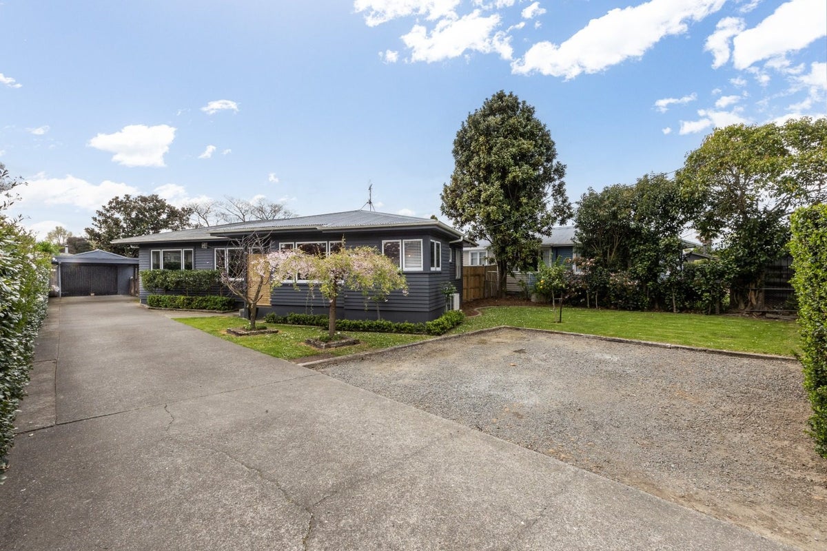 72 Te Aute Road, Havelock North, Havelock North - Carousel 23