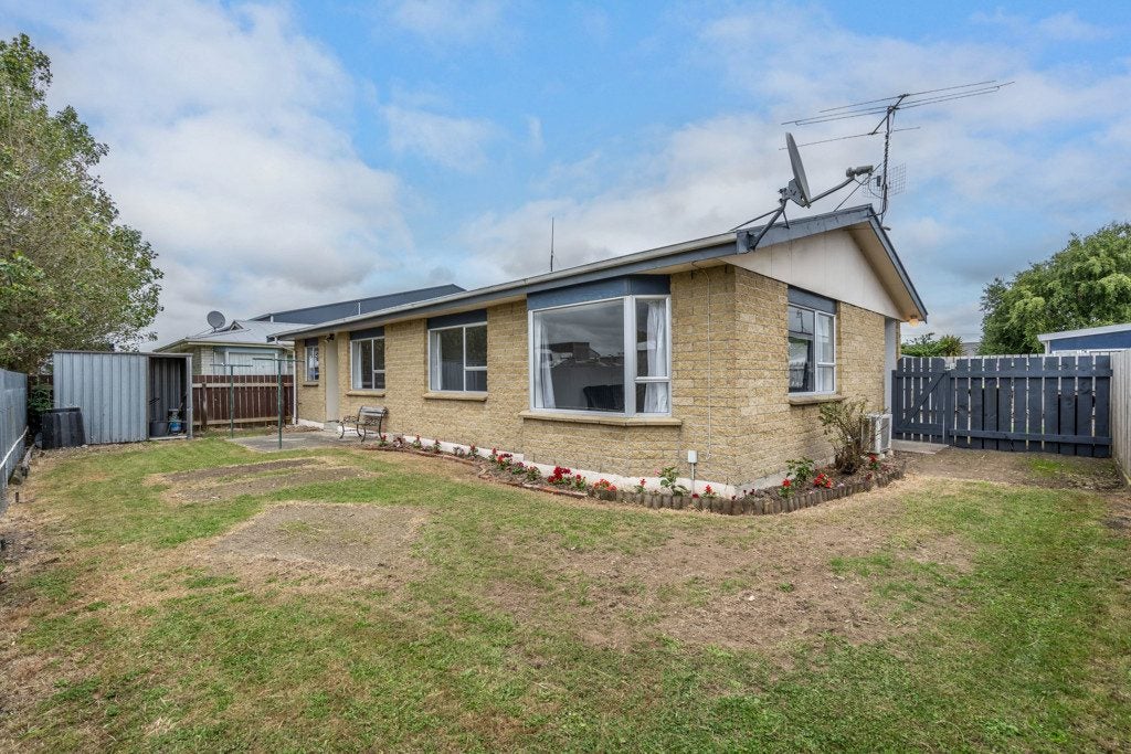 2/51 Douglas Street, Grasmere, Invercargill - Carousel 1