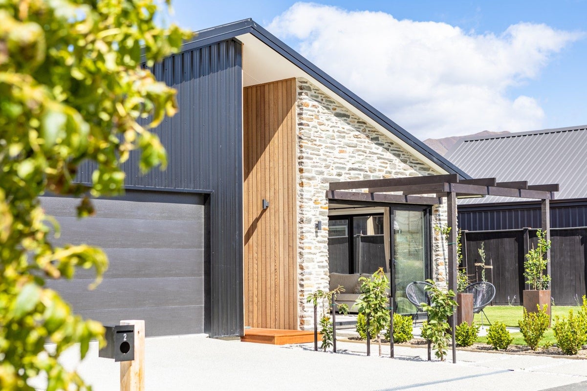 2 Glen Dene Crescent, Wanaka - Carousel 20