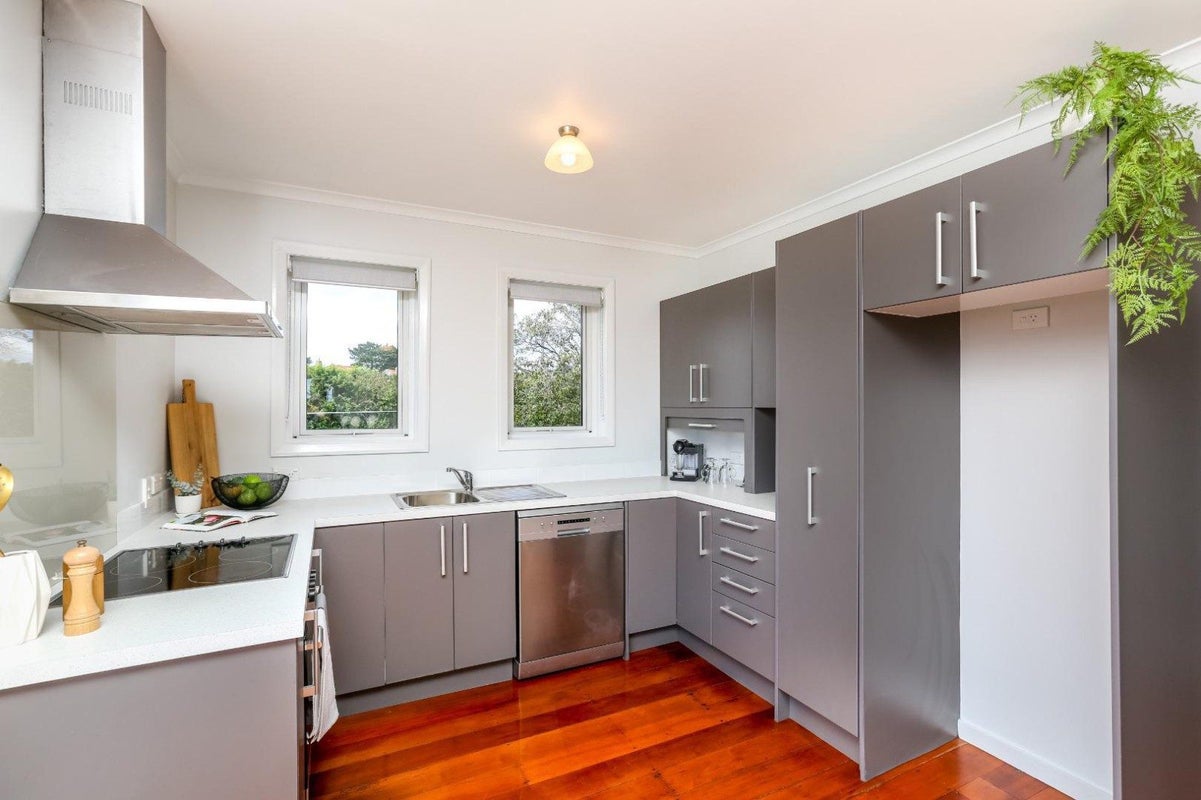 141 Tukapa Street, Westown, New Plymouth - Carousel 2