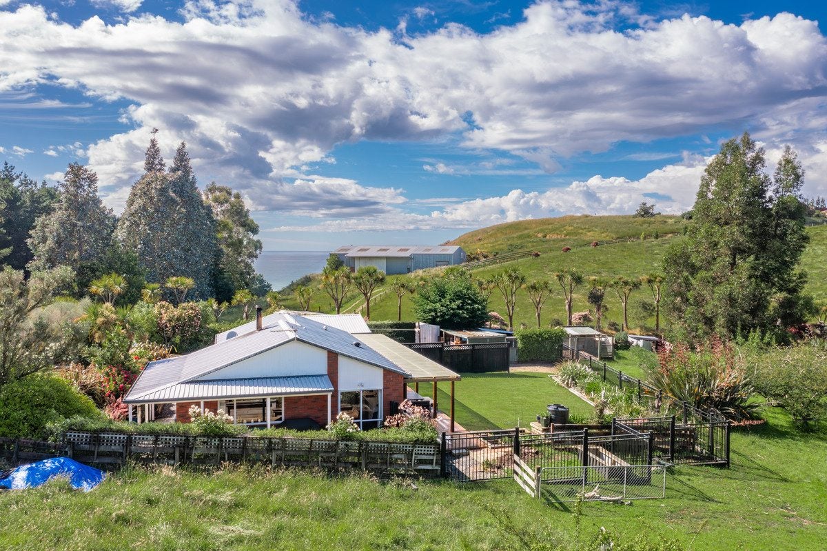 47 Big Stone Road, Brighton, Dunedin - Carousel 1