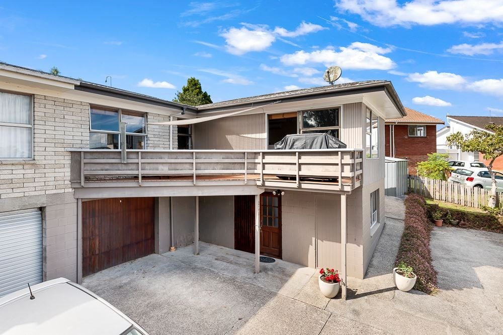 2/14A Camrose Pl, Glenfield, North Shore City - Carousel 1