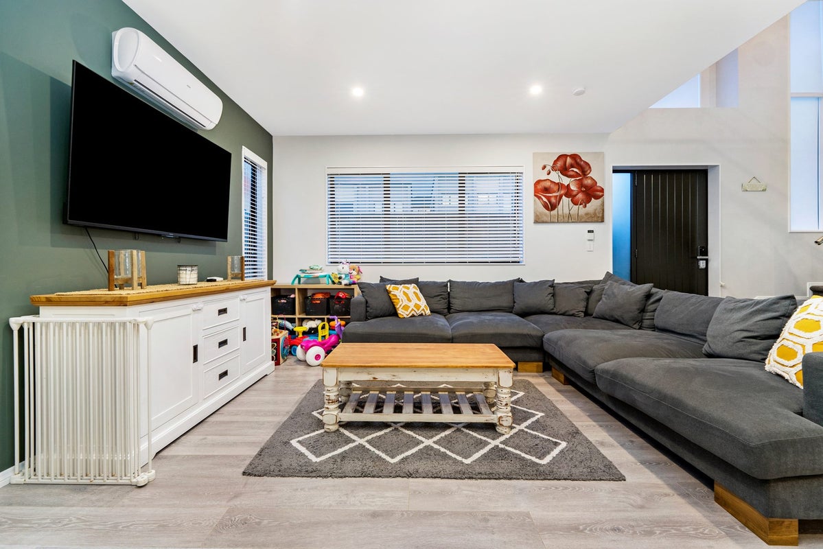 14 Goodfellow Lane, Flat Bush, Auckland - Carousel 2