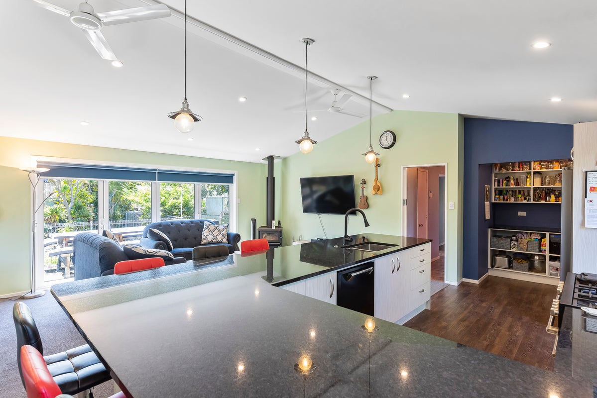 225 Matai Road, Raumati Beach, Paraparaumu - Carousel 2
