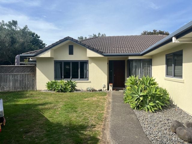 65 Olympus Grove, Papamoa Beach, Papamoa - Carousel 2
