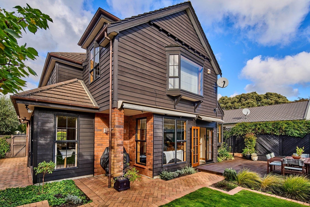 3 Kauri Street, Woburn, Lower Hutt - Carousel 2