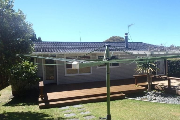 8 Salamanca Road, Sunnynook, Auckland - Carousel 13