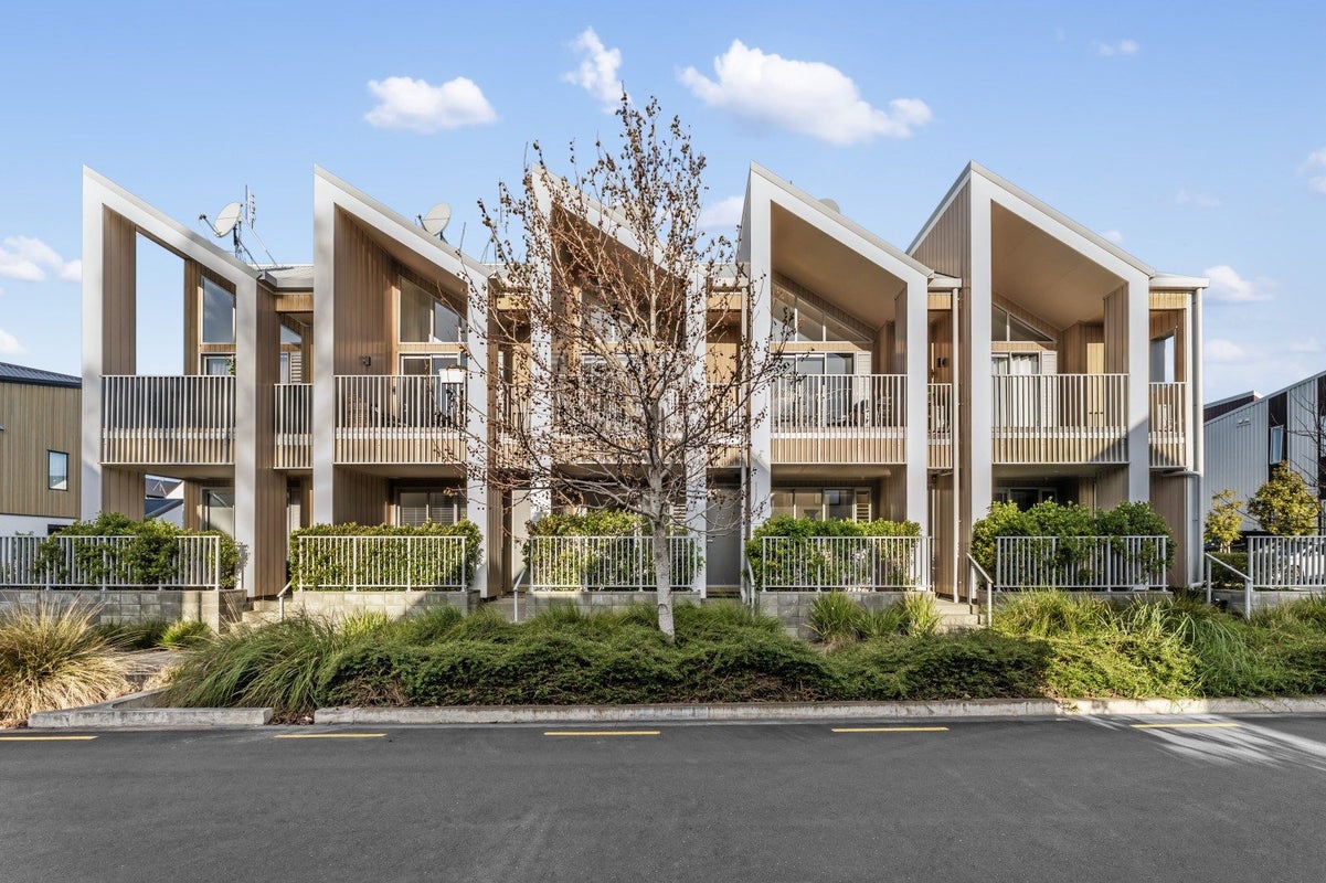 11/2 Warrant Officer Lane, Hobsonville, Waitakere City, Auckland - Carousel 1