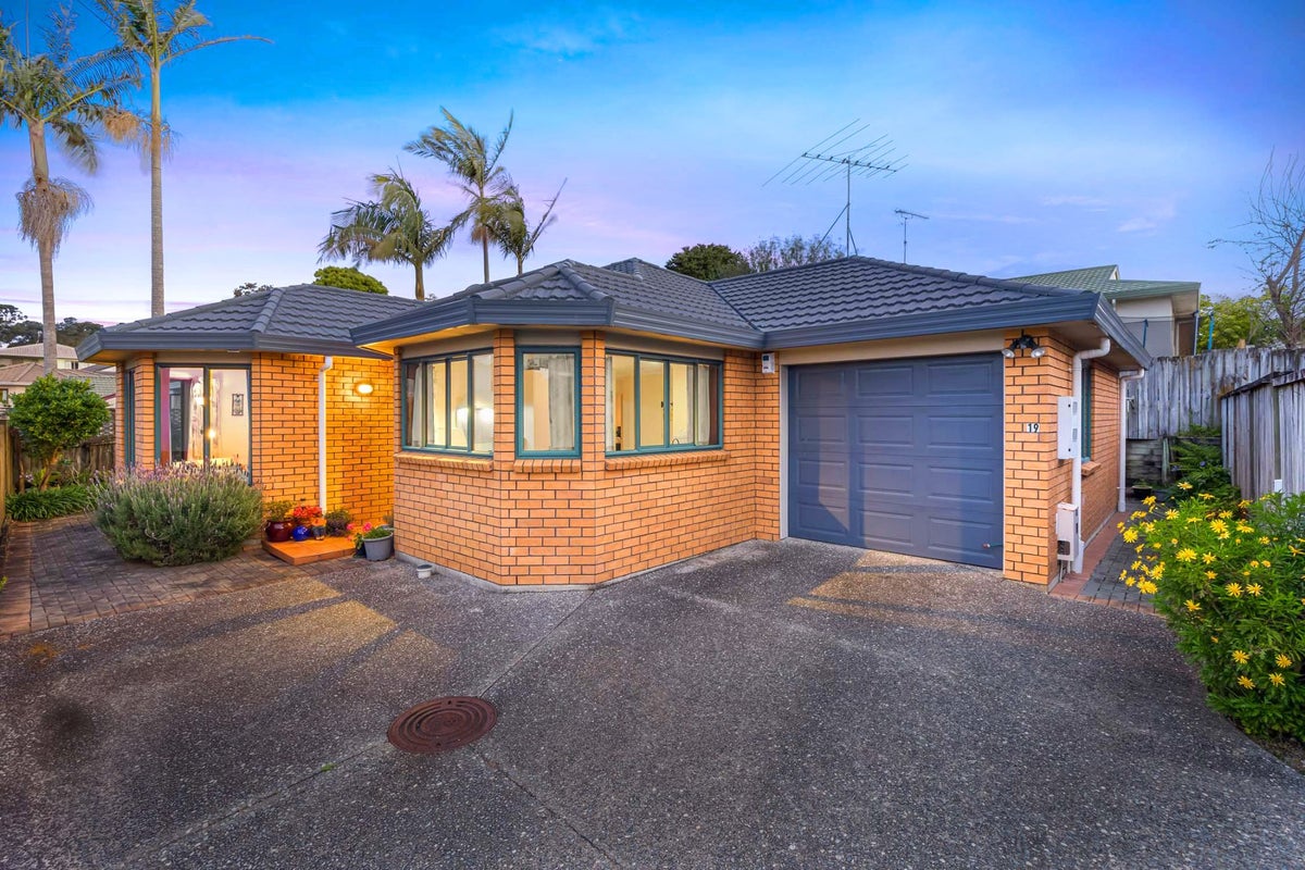 19 Angel Way, Stanmore Bay, Whangaparaoa - Carousel 1