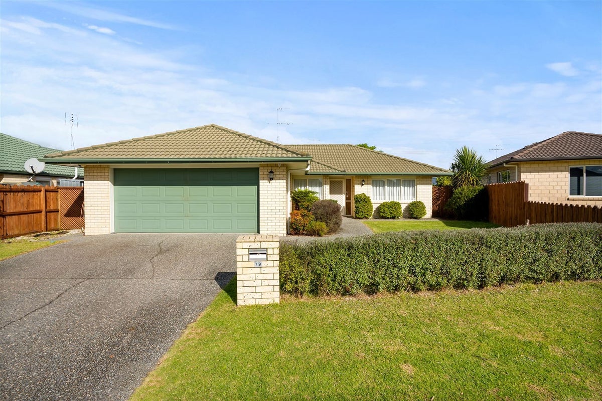 79 Longford Park Drive, Takanini, Auckland - Carousel 1