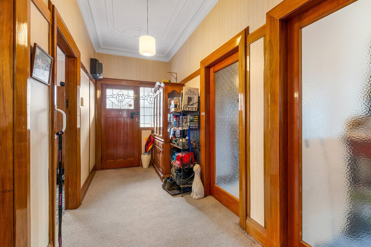 129 Fitzroy Street, Forbury, Dunedin - Carousel 2