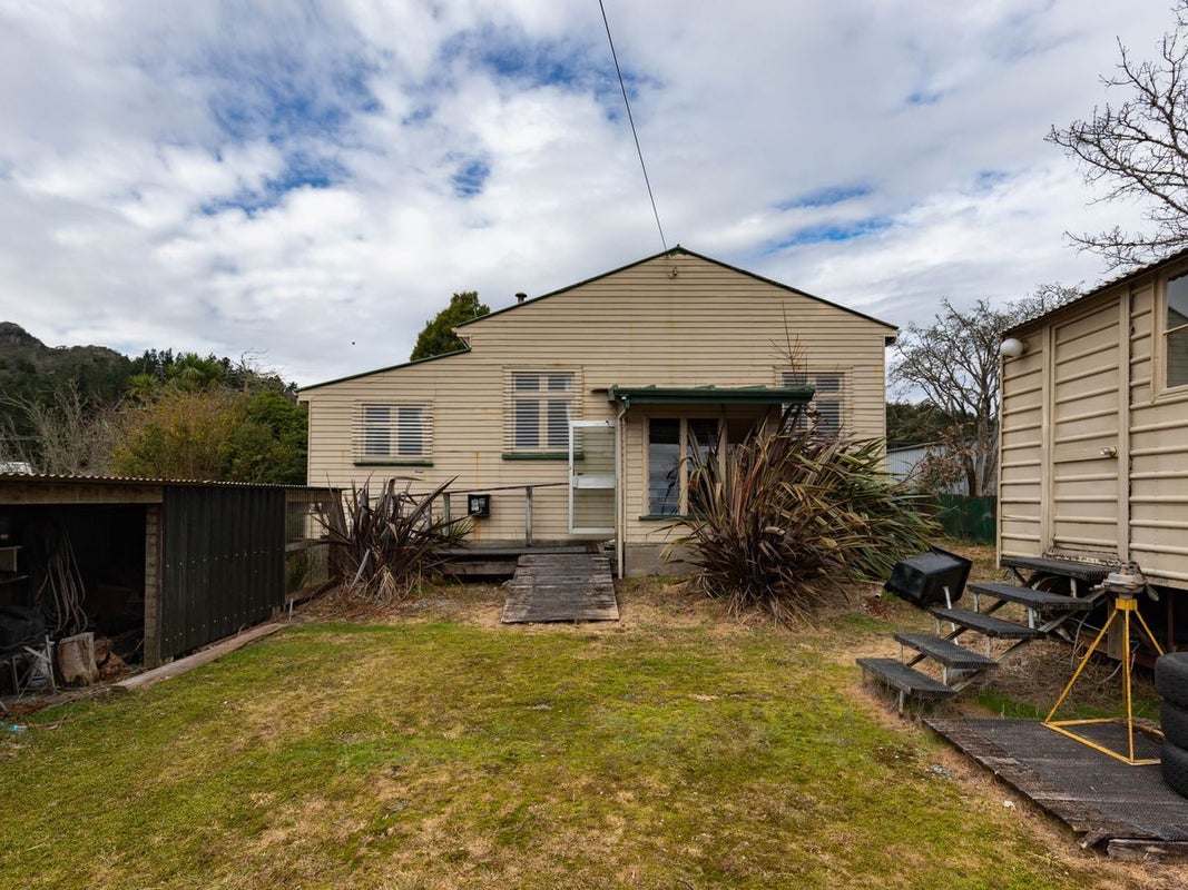 890 State Highway 7, Dobson, Greymouth - Carousel 1
