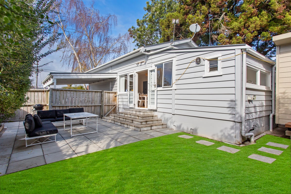 1/98 Archibald Road, Kelston, Auckland - Carousel 17