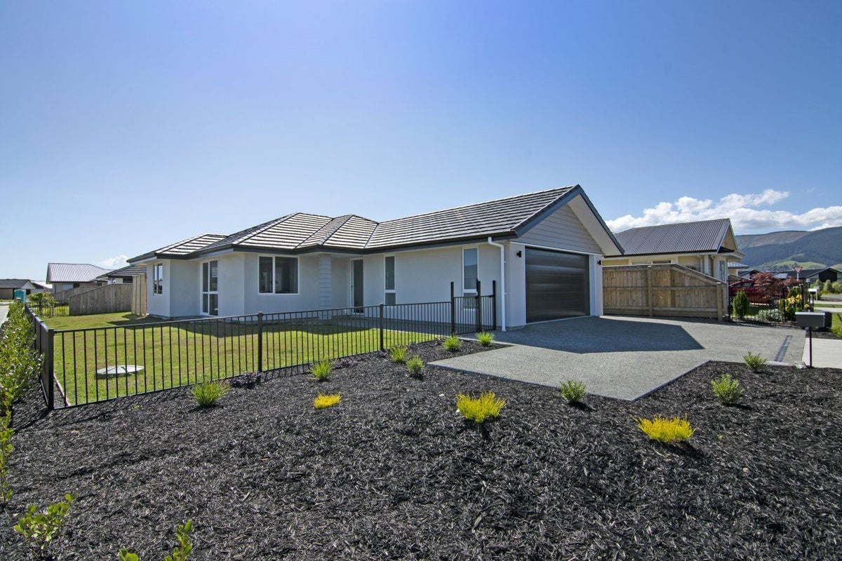 49 Midlane Crescent, Appleby, Richmond - Carousel 1