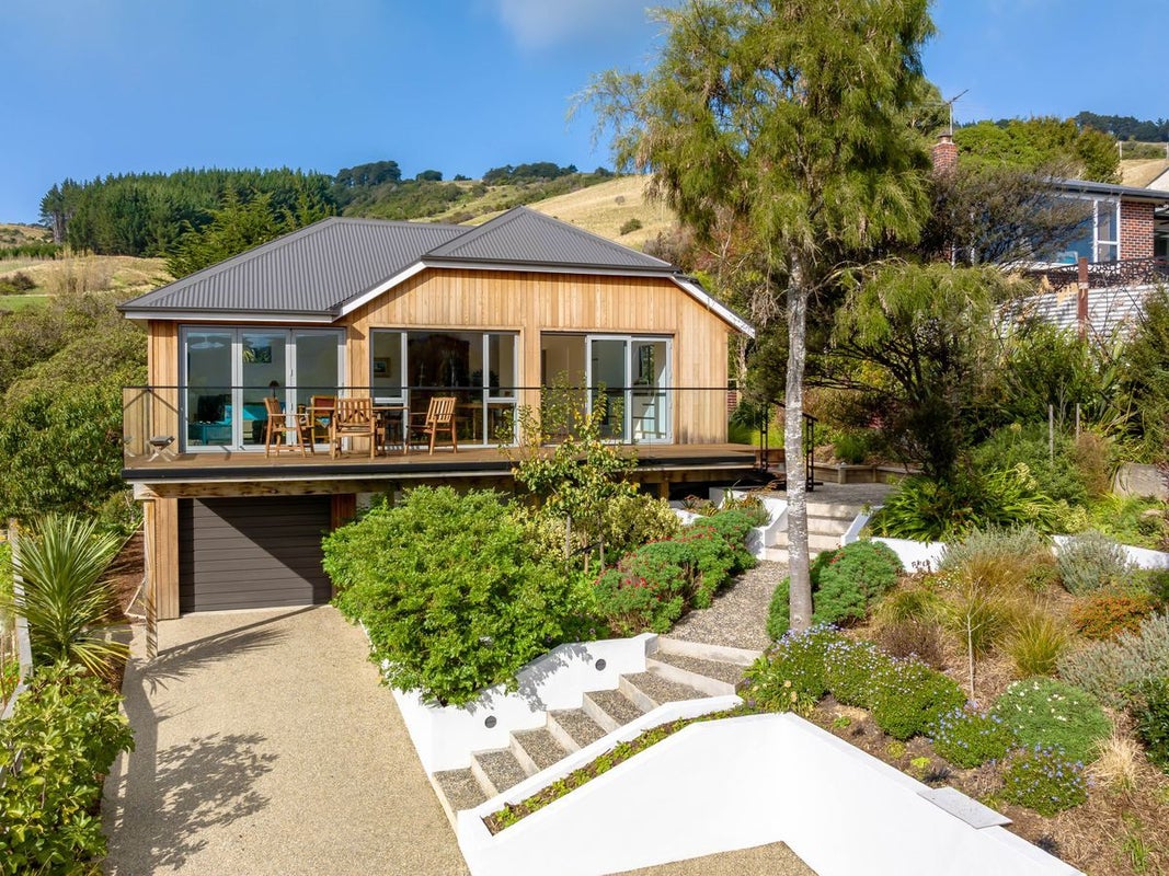5 Hellyer Street, Macandrew Bay, Dunedin - Carousel 2
