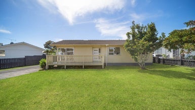 17 Sandrine Avenue, Clover Park, Auckland - Carousel 1