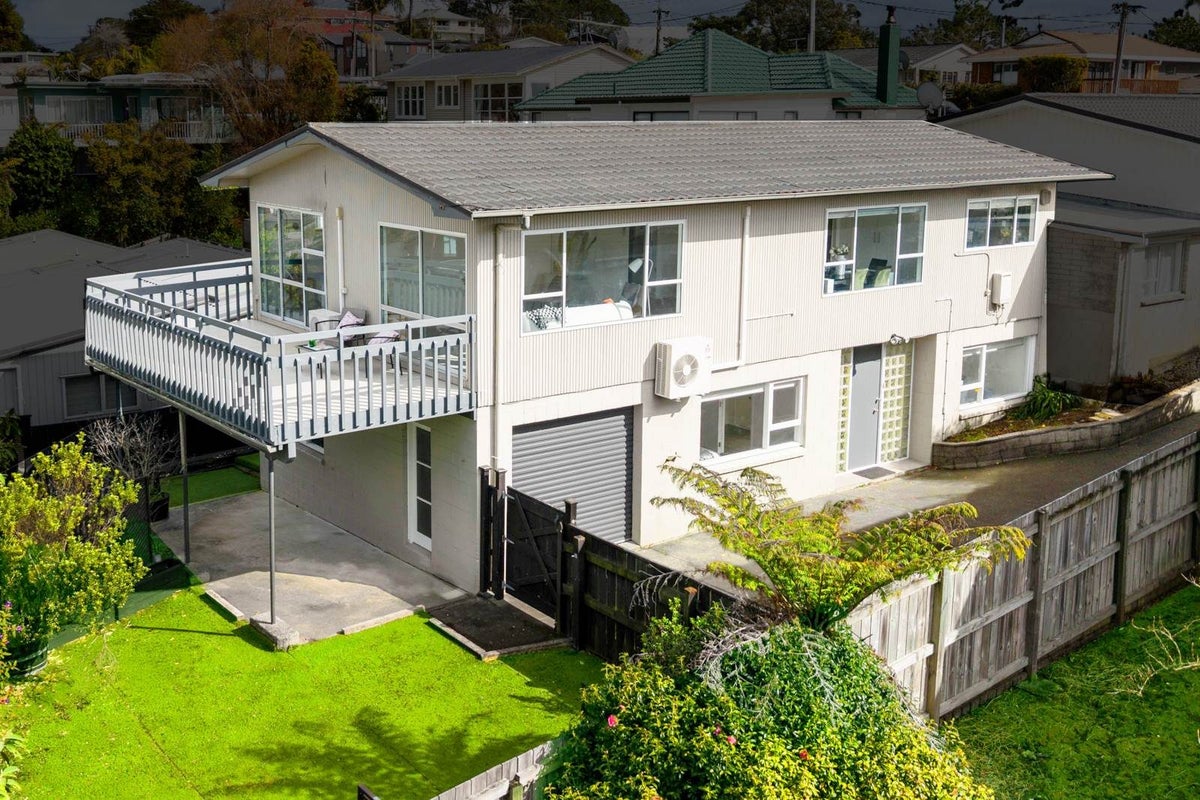 2/100 Sunrise Avenue, Mairangi Bay, Auckland - Carousel 1