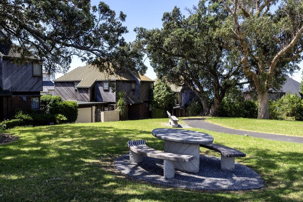 2/54 Cook Street, Howick, Auckland - Carousel 1
