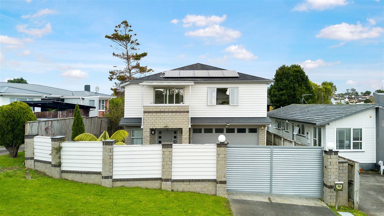 1A Stanton Terrace, Lynfield, Auckland - Carousel 1