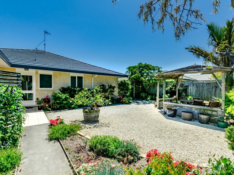 88 Weggery Drive, Waikanae Beach, Waikanae - Carousel 1