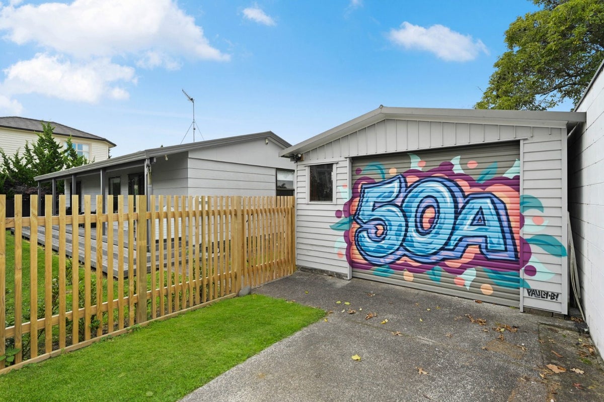 50A Cook Street, Hamilton East, Hamilton - Carousel 16