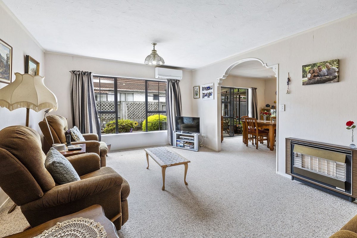 44B Oxford Street, Tawa, Wellington - Carousel 2