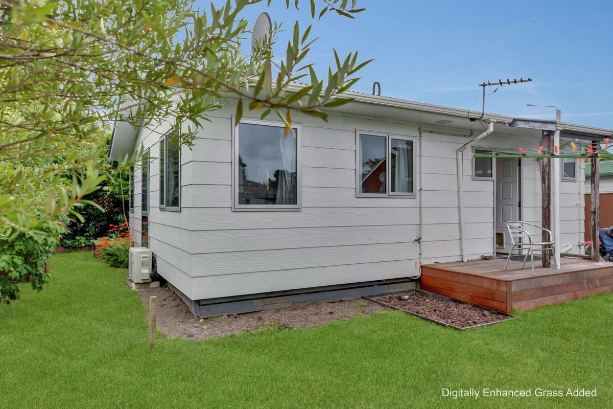 1 Englefield Road, Belfast, Christchurch - Carousel 1