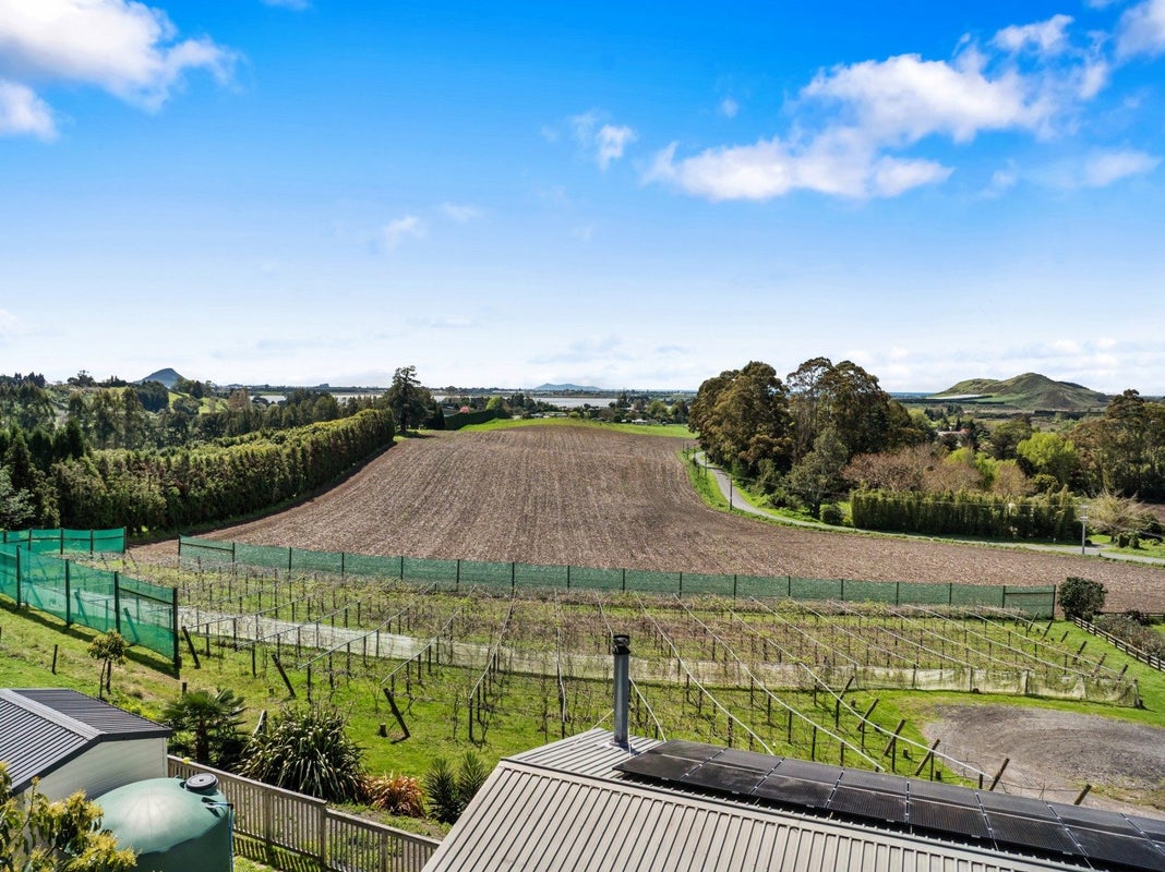 84B Kaiwha Road, Welcome Bay, Tauranga - Carousel 1