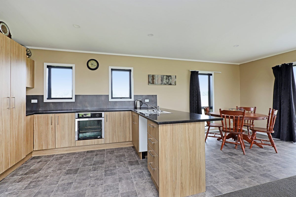 36 Svenson Road, Waipukurau, Waipukurau - Carousel 2