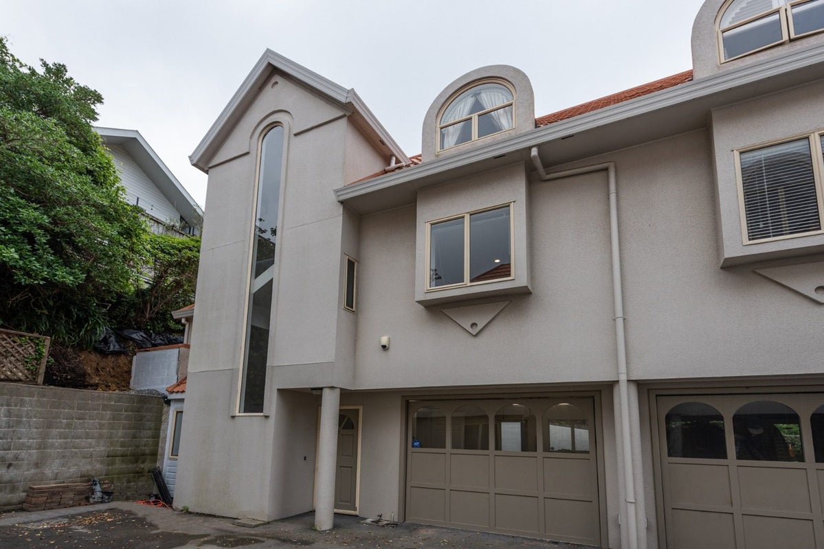 3/33 Hawker Street, Mount Victoria, Wellington - Carousel 1