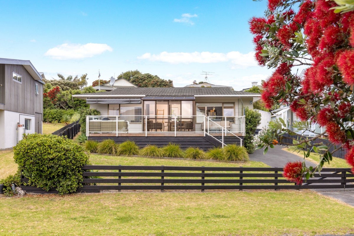 76 Omaha Drive, Warkworth - Carousel 2