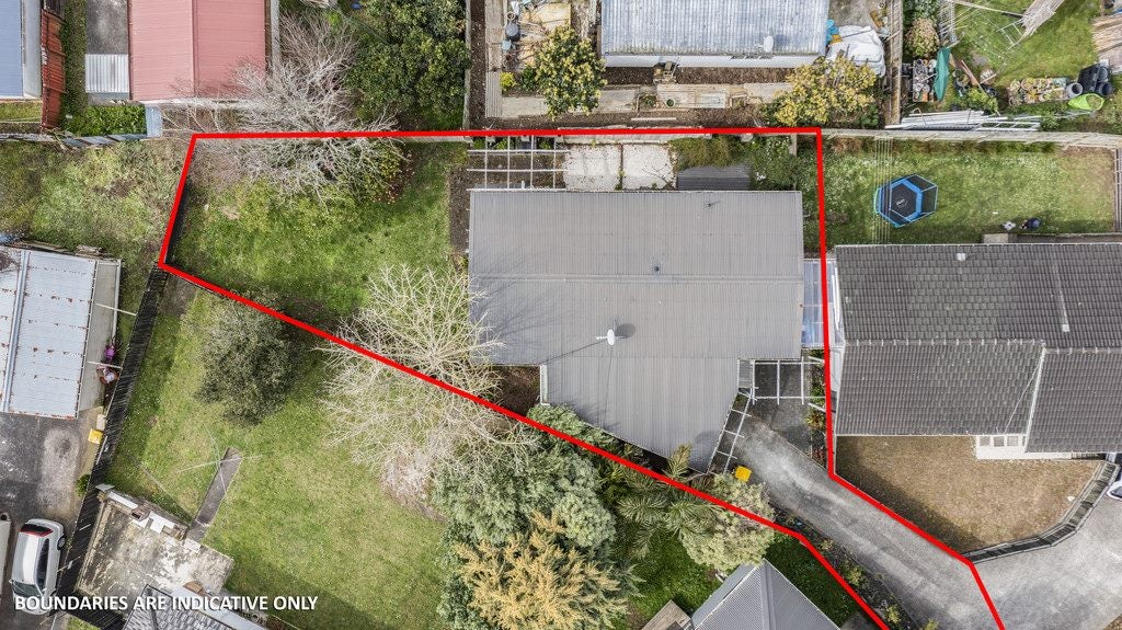 14A Hobart Crescent, Wattle Downs, Auckland - Carousel 1