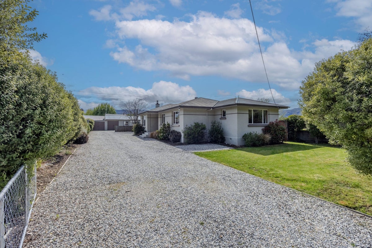 23 Main Road, Luggate, Wanaka - Carousel 1