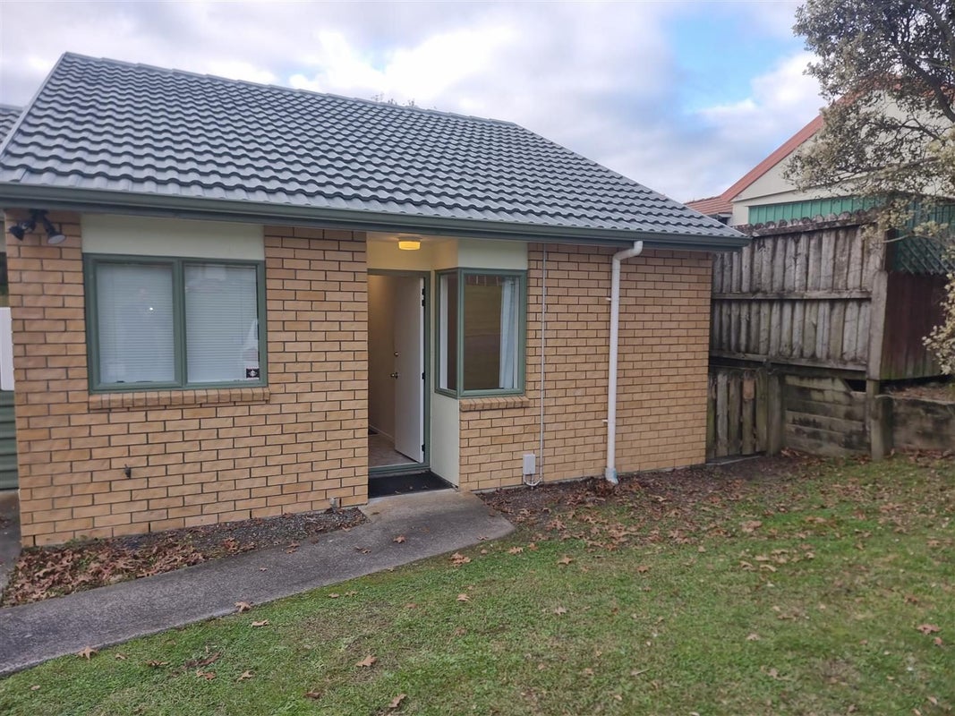 15/12 Blueridge Close, Sunnyvale, Auckland - Carousel 1