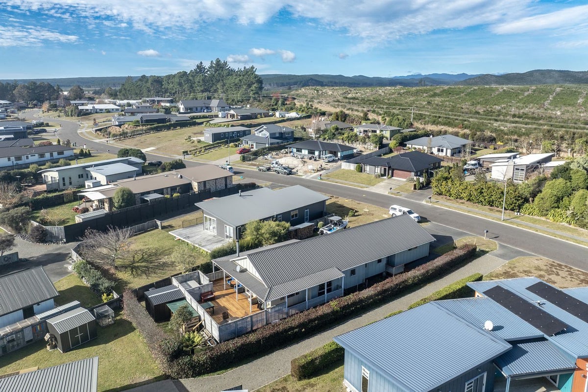 114 Parekaawa Drive, Motuoapa, Turangi - Carousel 32