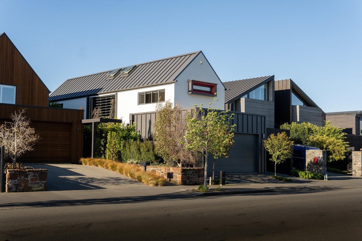 137 Peterborough Street, Christchurch Central, Christchurch - Carousel 1