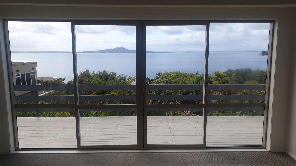 23 Churchill Road, Murrays Bay, Auckland - Carousel 39
