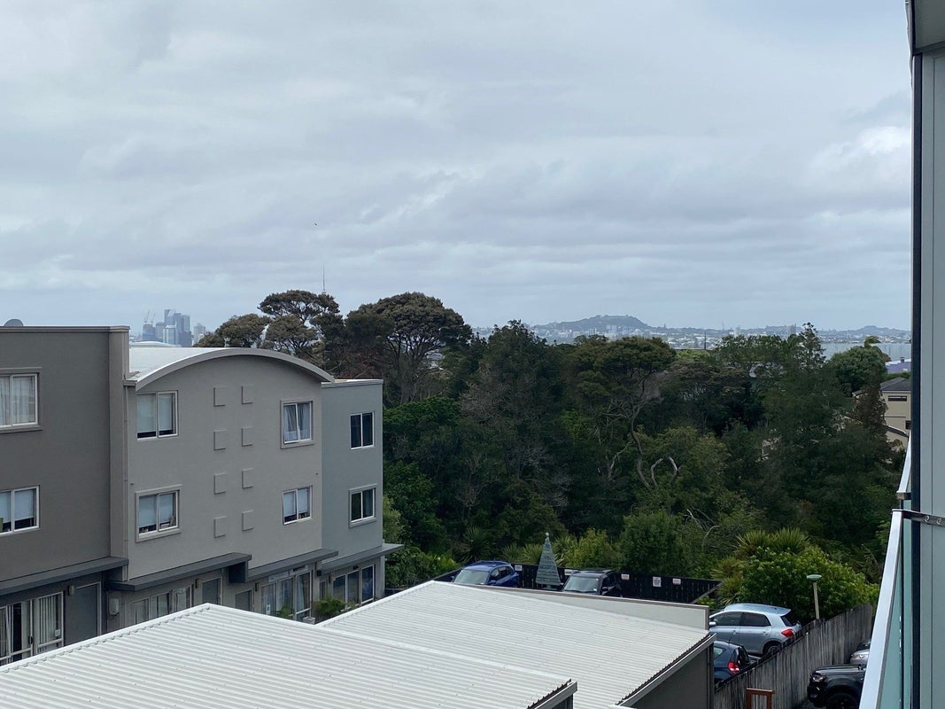 2/270 Onewa Road, Birkenhead, Auckland - Carousel 9