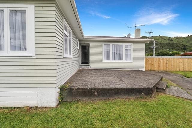 90 Wise Street, Wainuiomata, Lower Hutt - Carousel 2