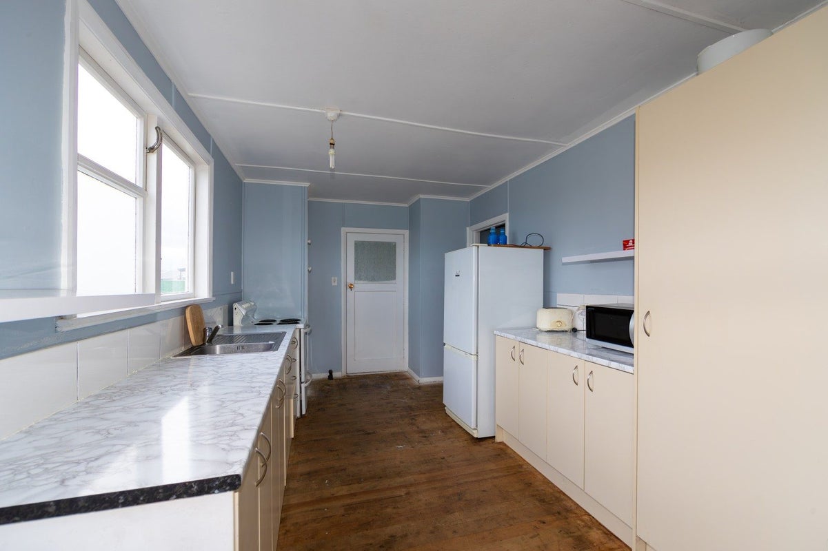 36 Curling Crescent, Onekawa, Napier - Carousel 2