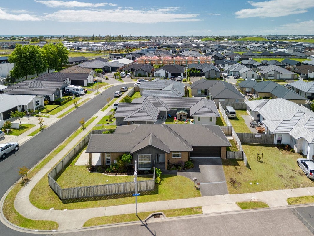 17 Kuru Place, Papamoa - Carousel 2