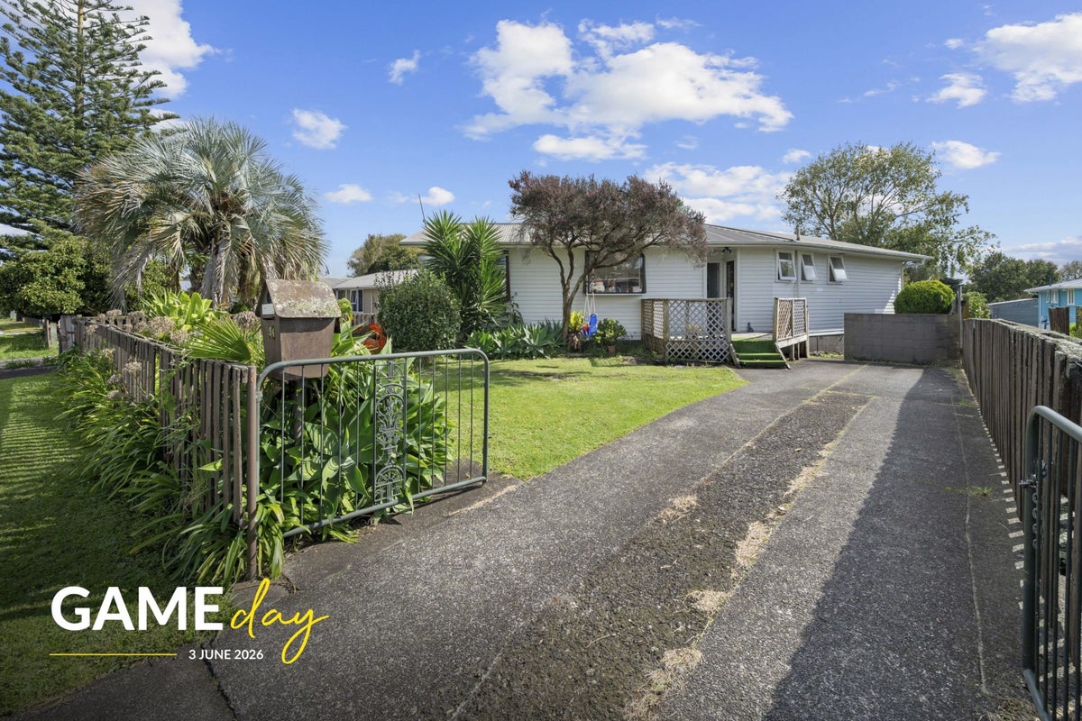 24 Cramond Drive, Mangere East, Auckland - Carousel 1