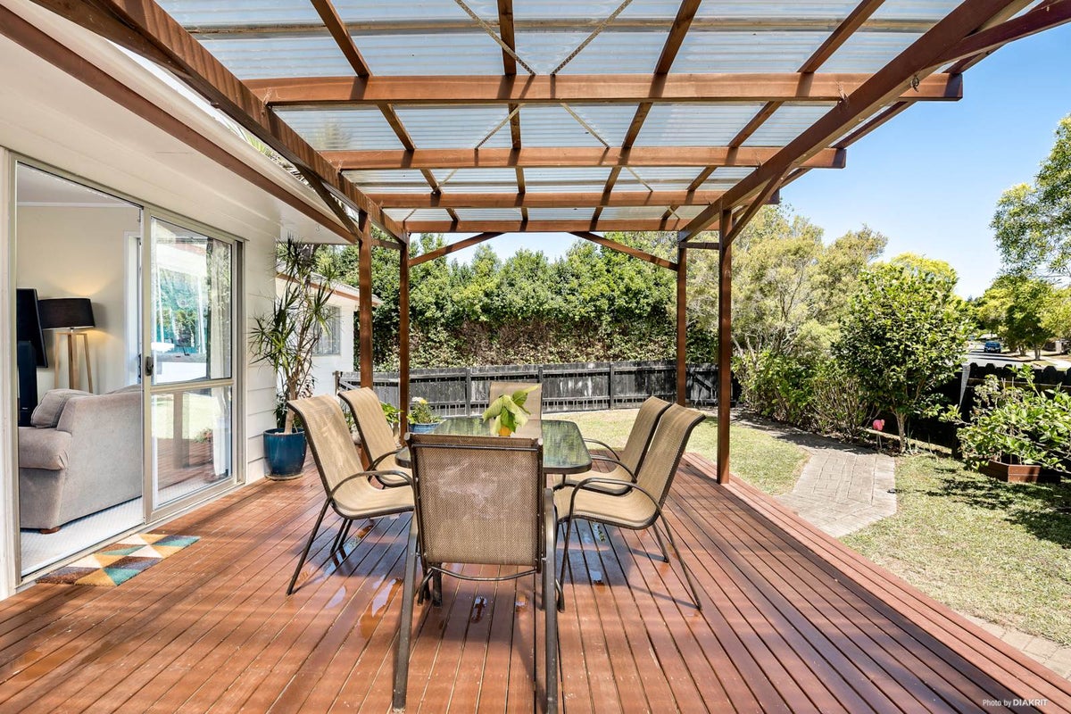 11 Jayne Place, Torbay, Auckland - Carousel 1