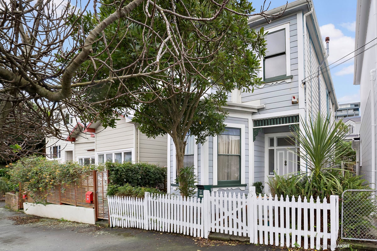 27 Hiropi Street, Newtown, Wellington - Carousel 2