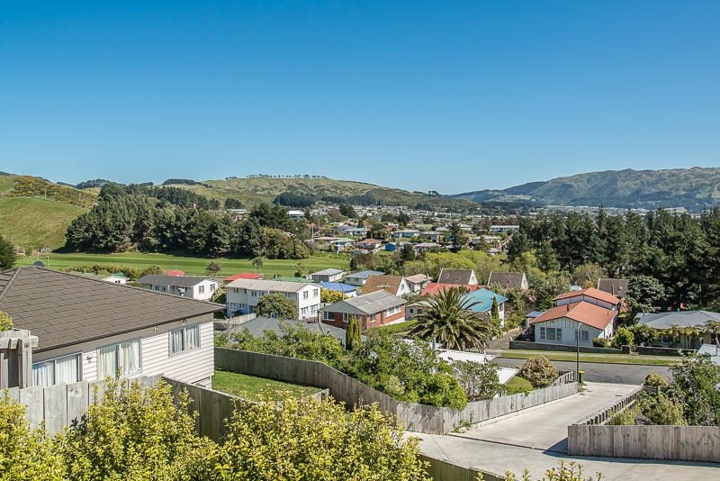 78/80 Waihora CRES, WAITANGIRUA, PORIRUA - Carousel 10