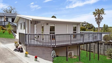 4A Branston Avenue, Browns Bay, Auckland - Carousel 1