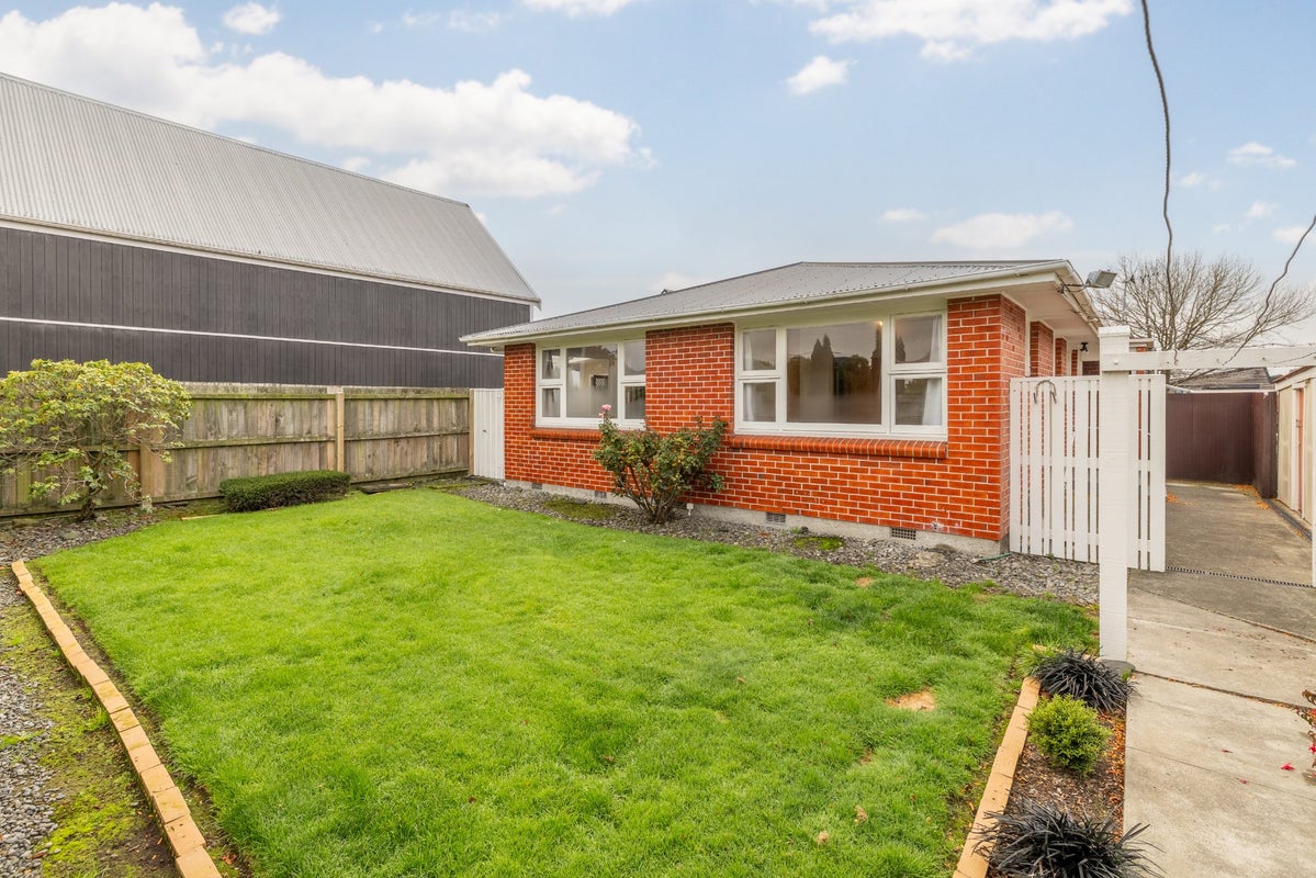 4/134 Caledonian Road, St Albans, Christchurch - Carousel 1