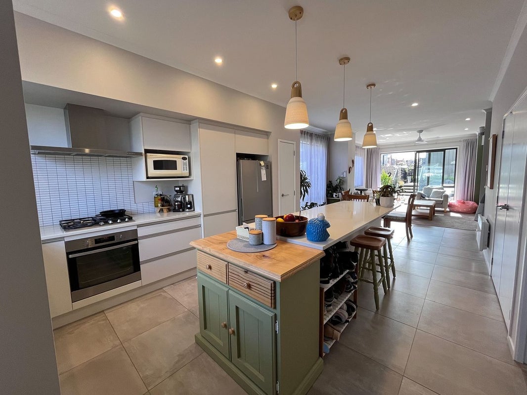 2 Kapia Road, Westgate, Auckland - Carousel 2