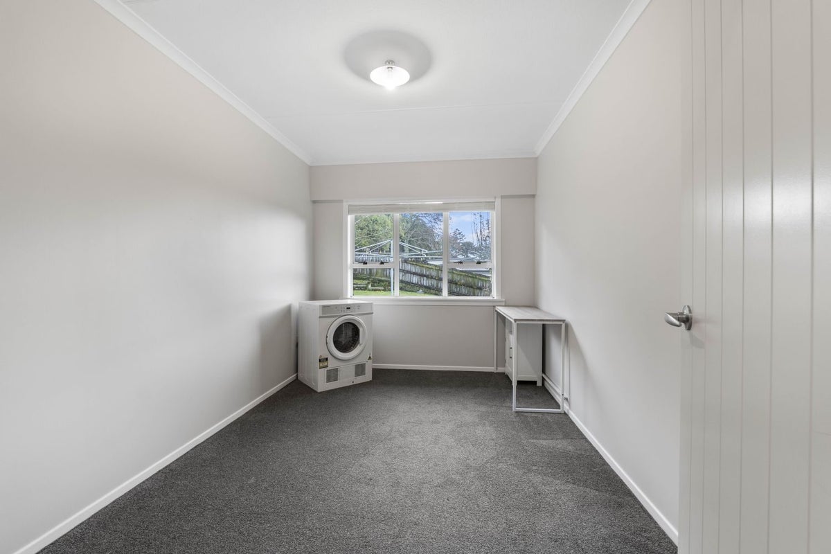 31 Elizabeth Place, Ferndale, New Plymouth - Carousel 10